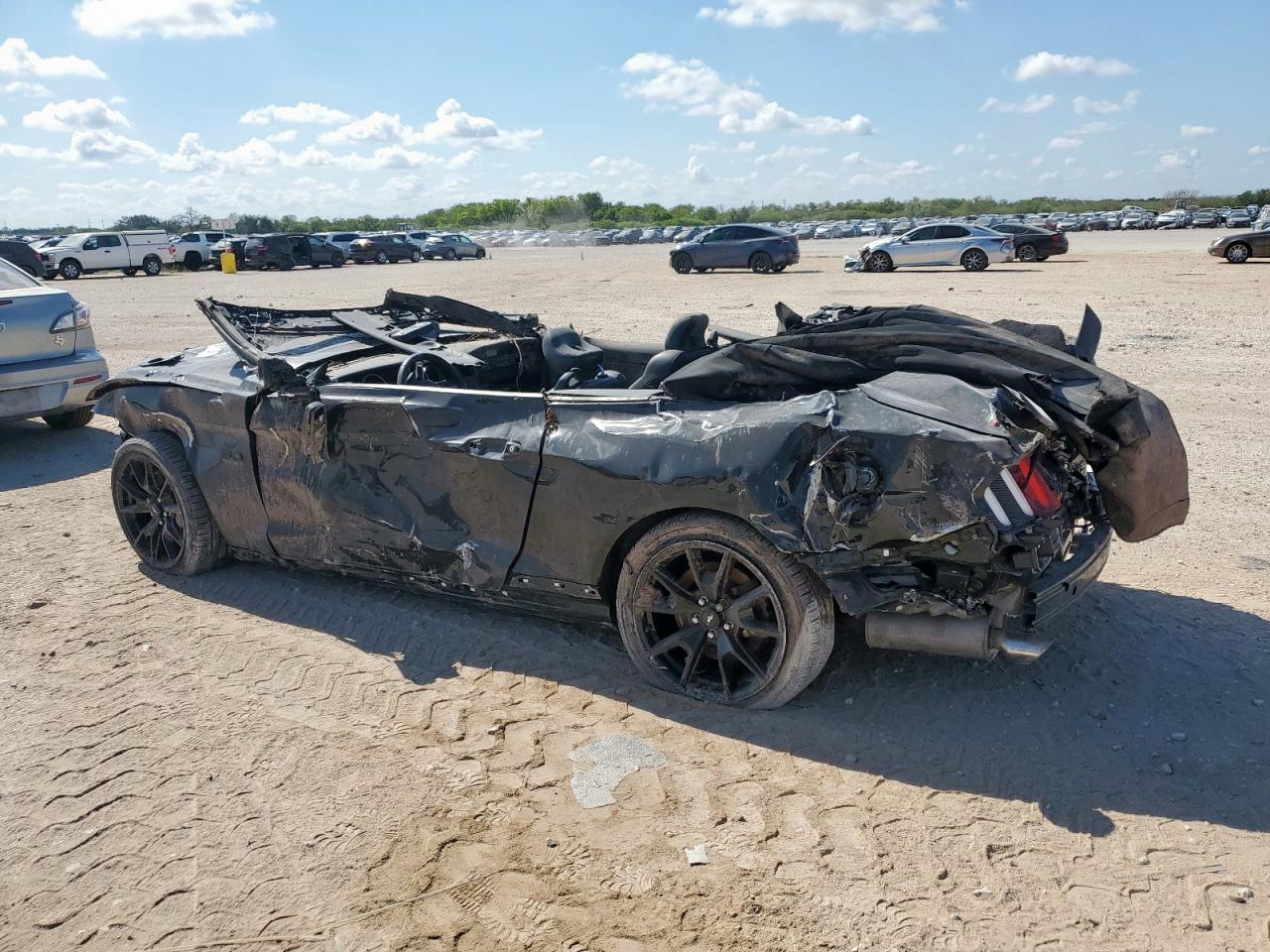 2017 Ford Mustang Gt - Фото 2