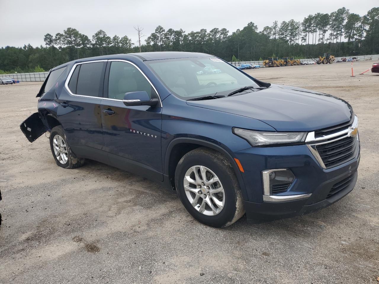 2023 Chevrolet Traverse Ls - Фото 4