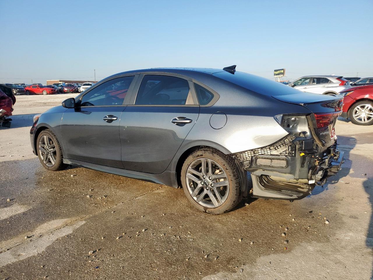2021 Kia Forte Gt Line - Image 2