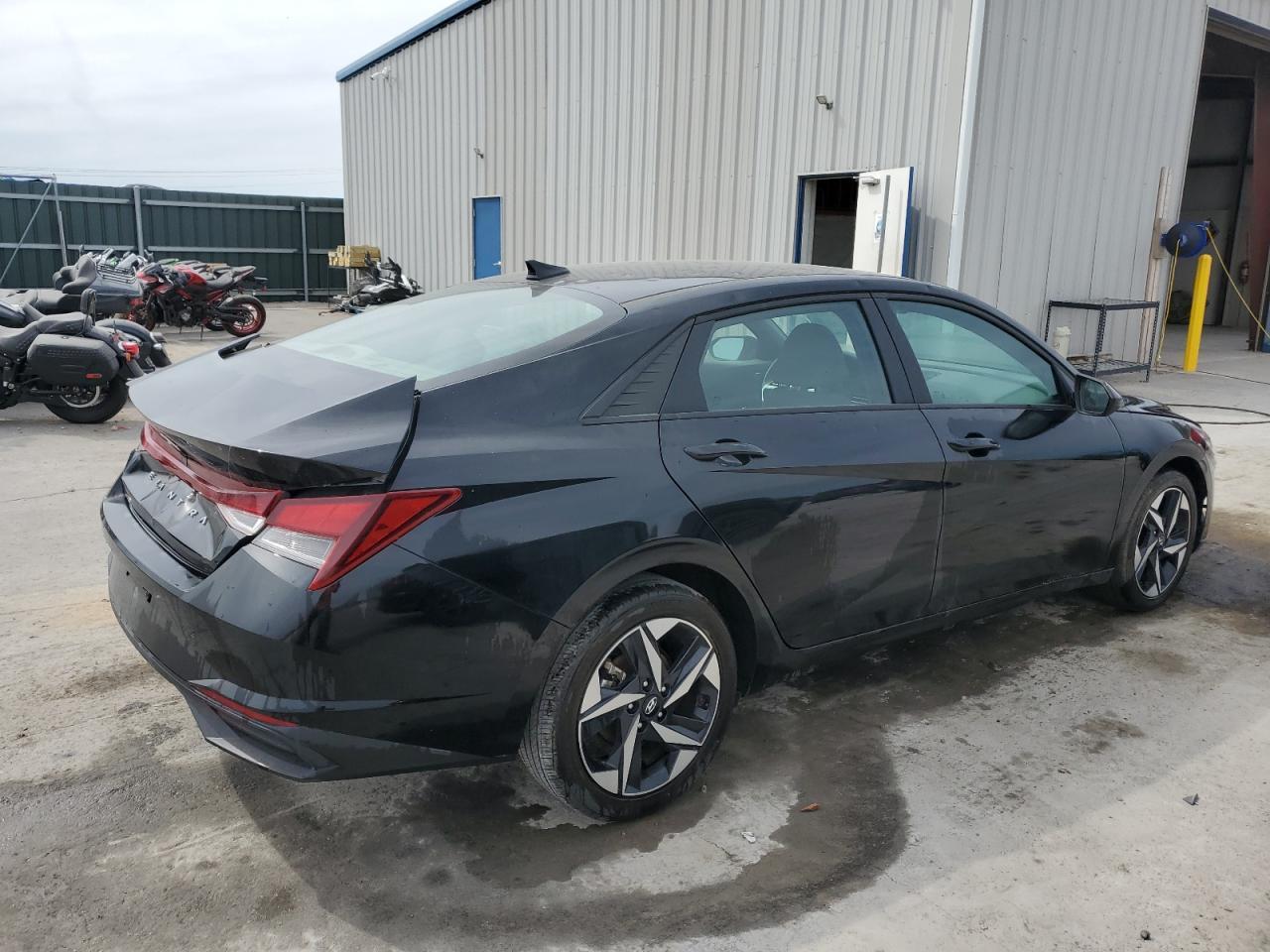 2023 Hyundai Elantra Sel - Фото 3