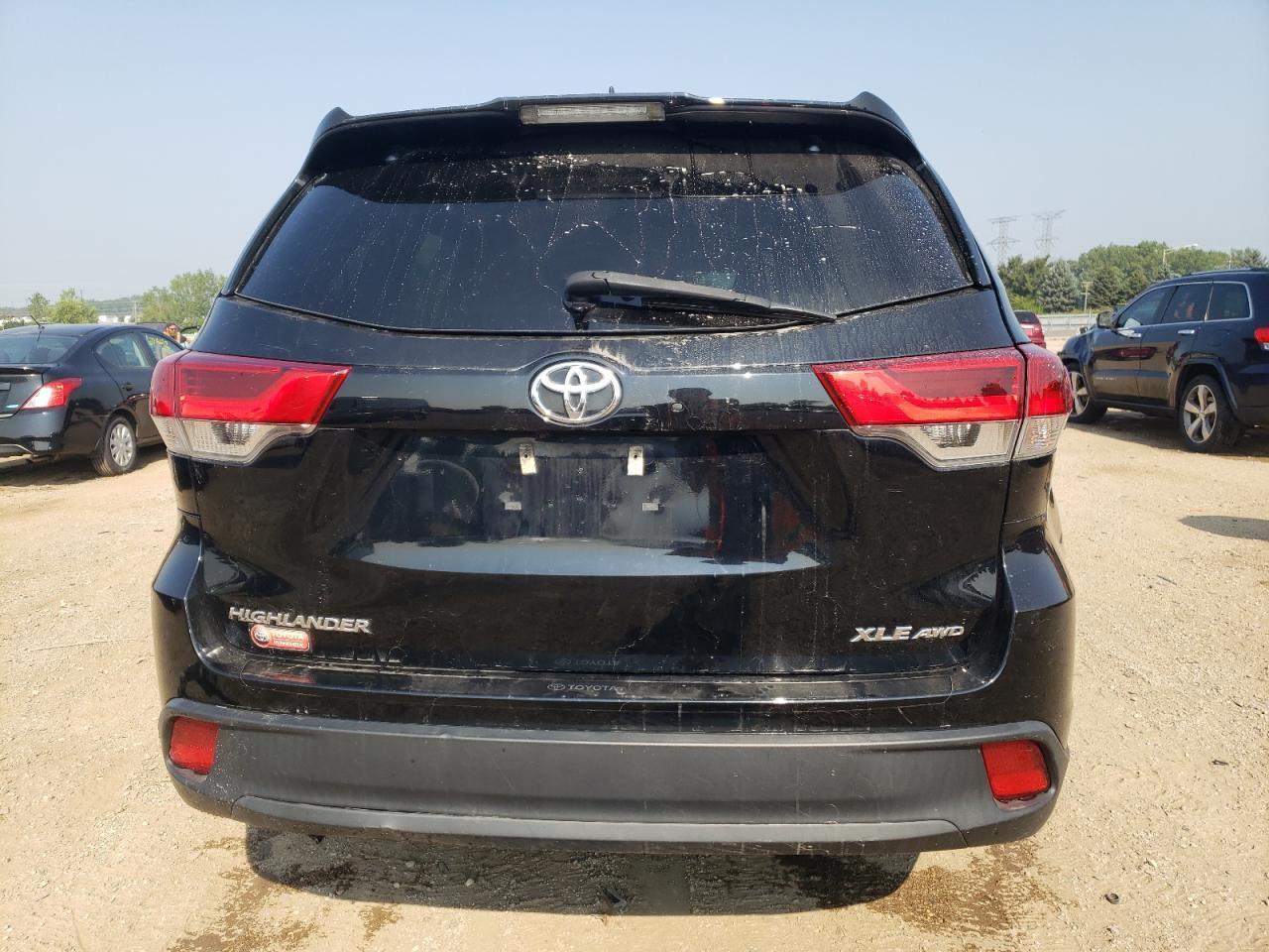 2019 Toyota Highlander Se - Фото 6