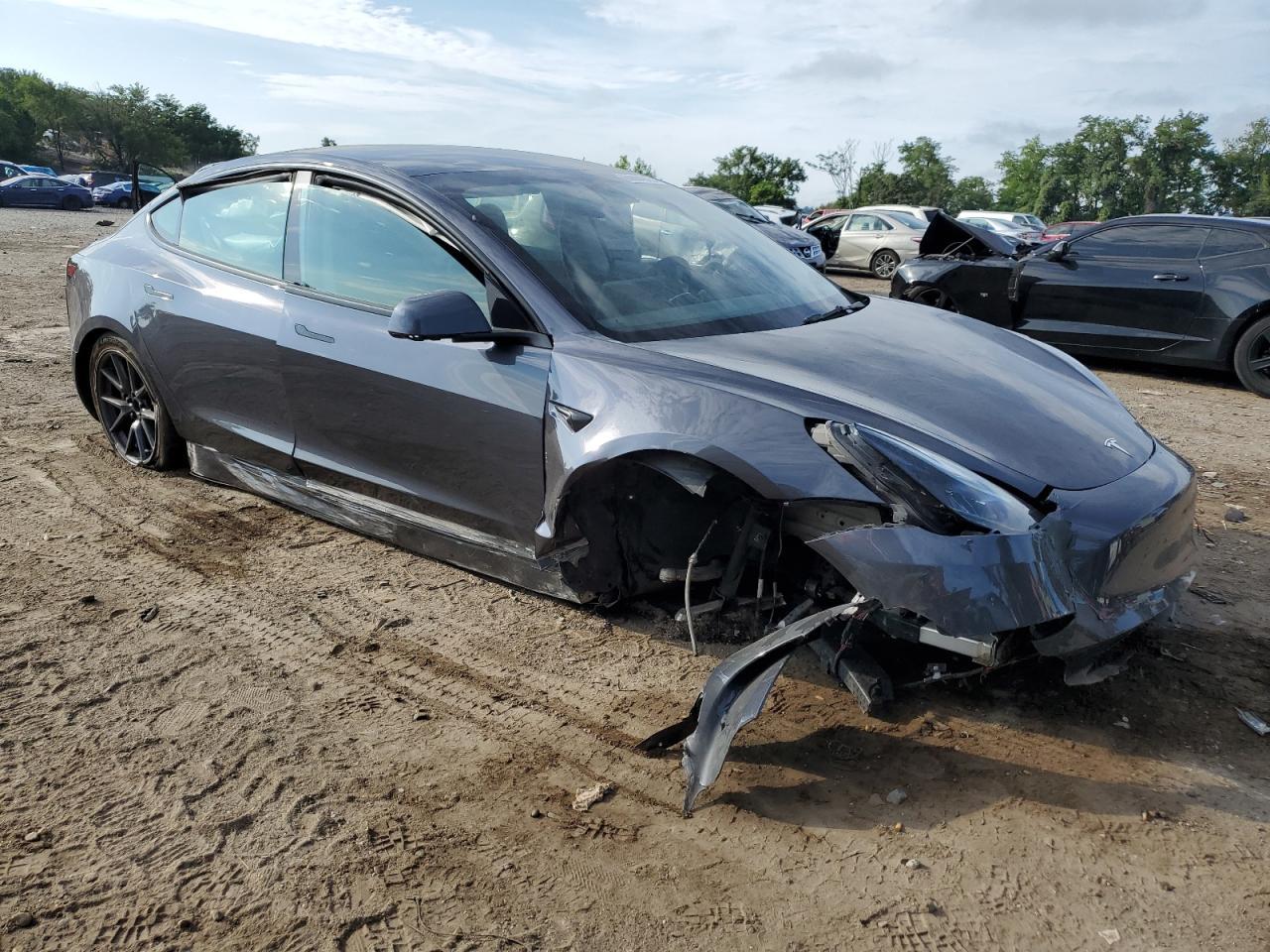 2023 Tesla Model 3 - Фото 4