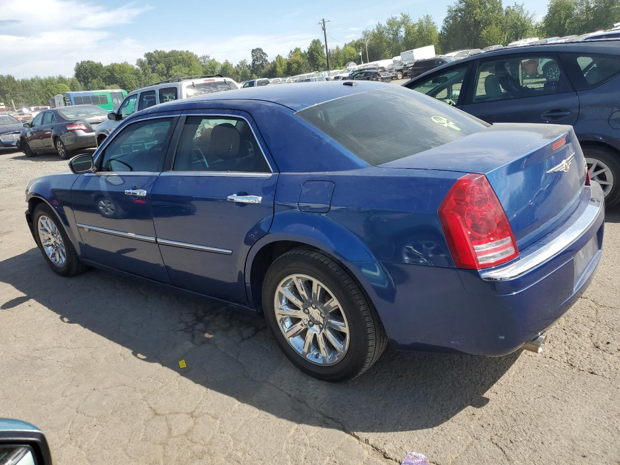 2009 Chrysler 300C - Image 2