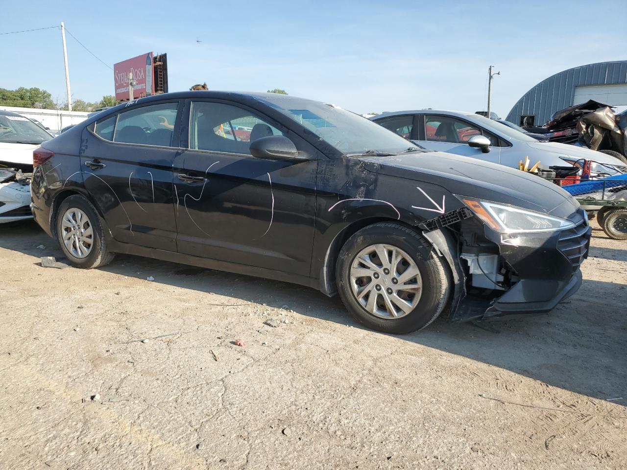 2020 Hyundai Elantra Se - Image 4