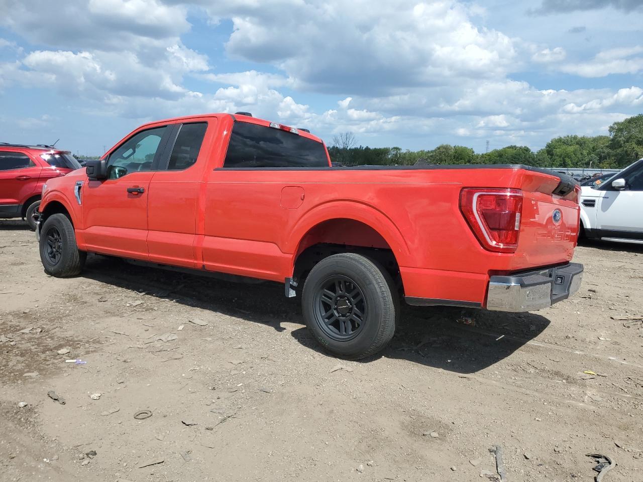 2022 Ford F150 Super Cab - Фото 2