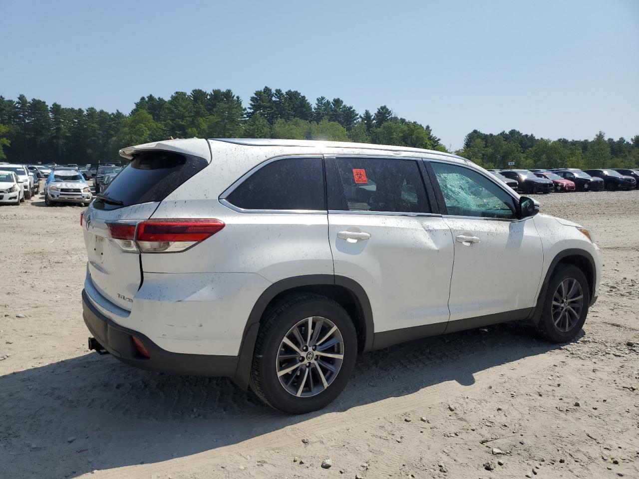 2019 Toyota Highlander Se - Image 3