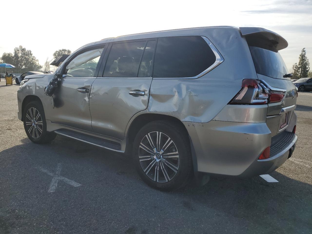 2019 Lexus Lx 570 - Фото 2
