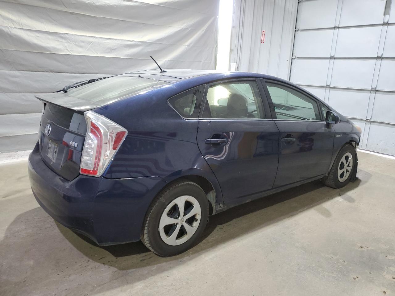 2012 Toyota Prius - Фото 3