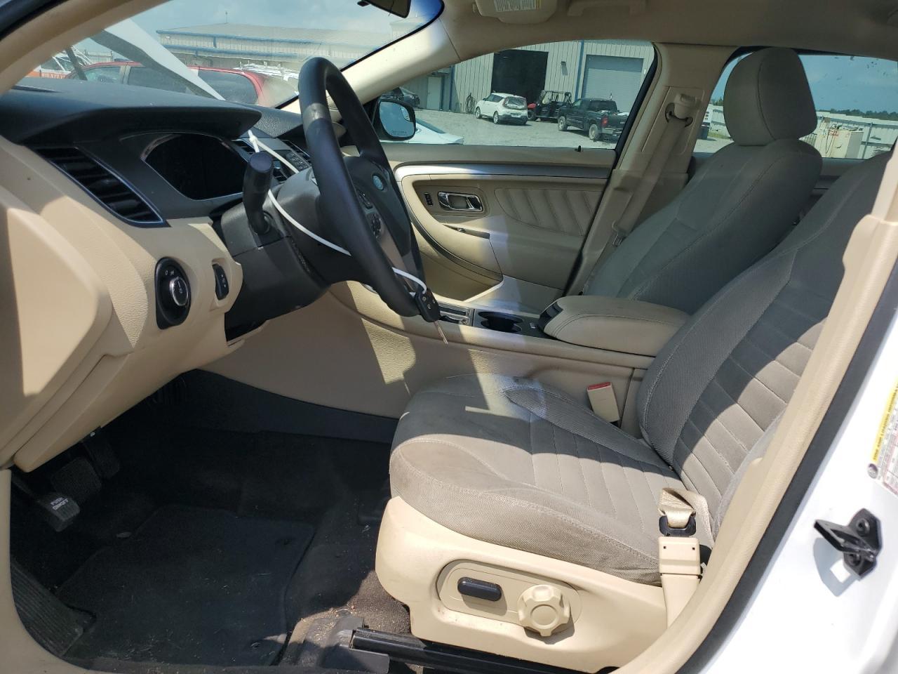 2015 Ford Taurus Se - Фото 7