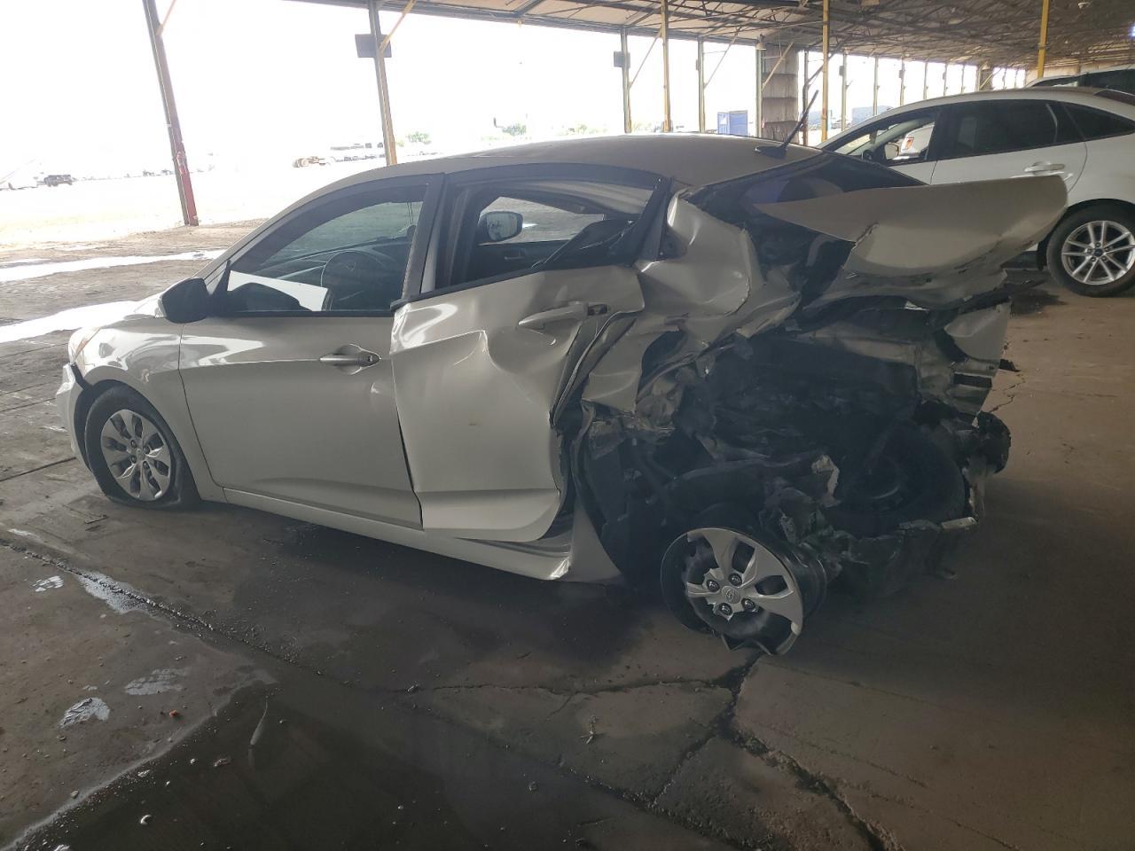 2016 Hyundai Accent Se - Фото 2