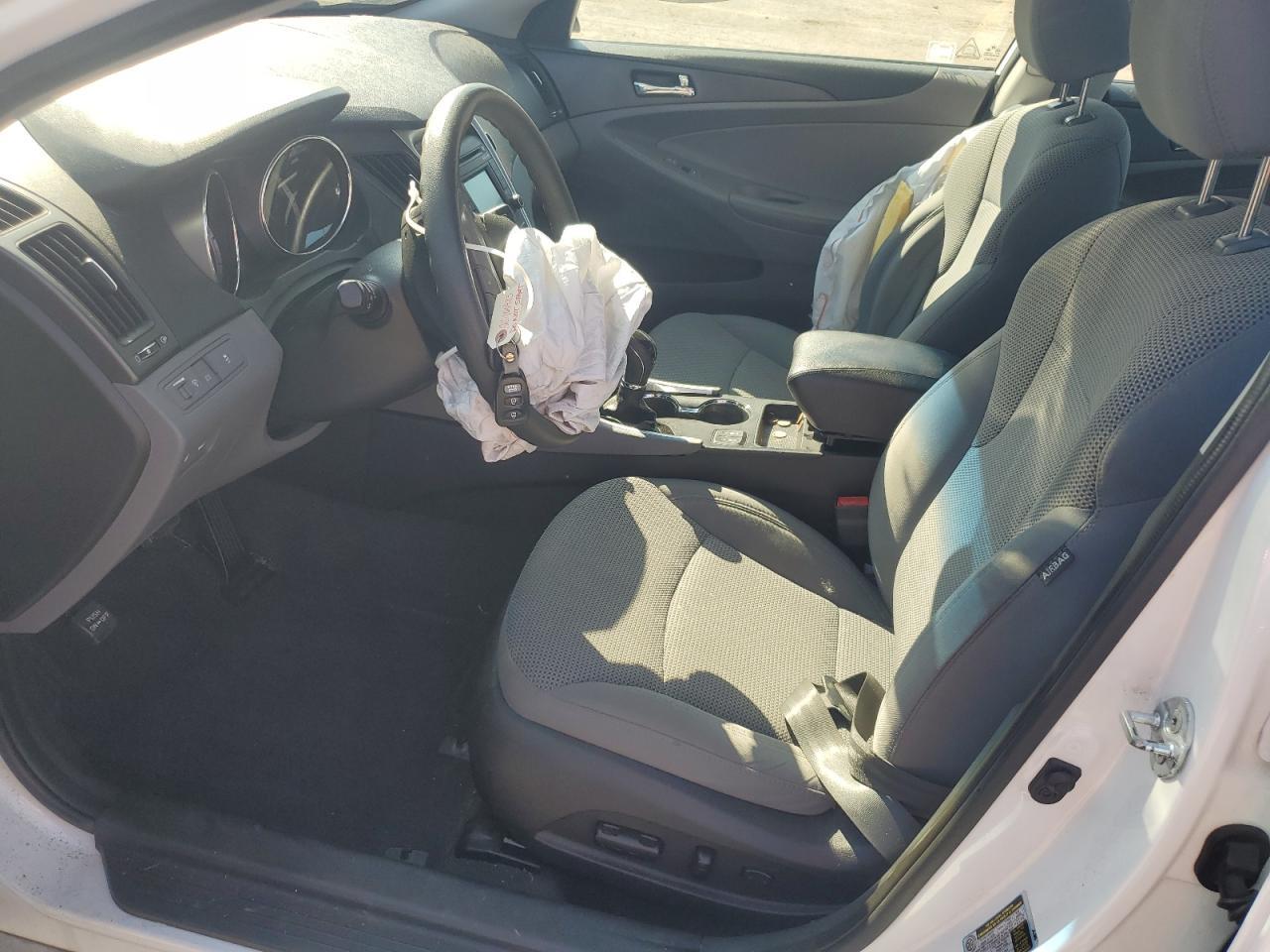 2014 Hyundai Sonata Gls - Image 7