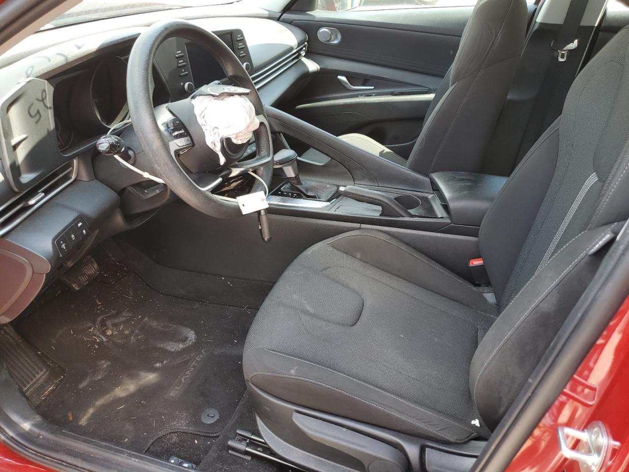 2023 Hyundai Elantra Se - Image 5