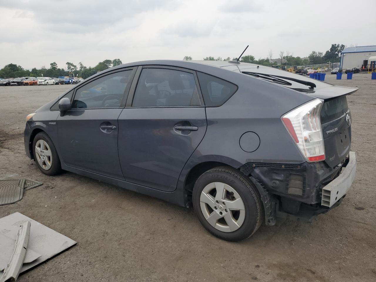 2010 Toyota Prius - Фото 2