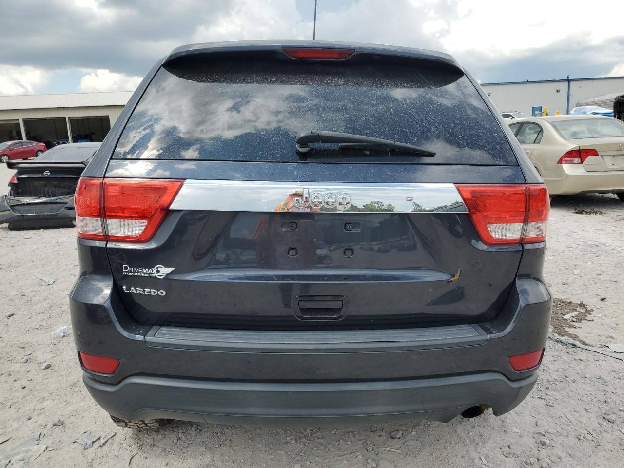 2012 Jeep Grand Cherokee Laredo - Image 6