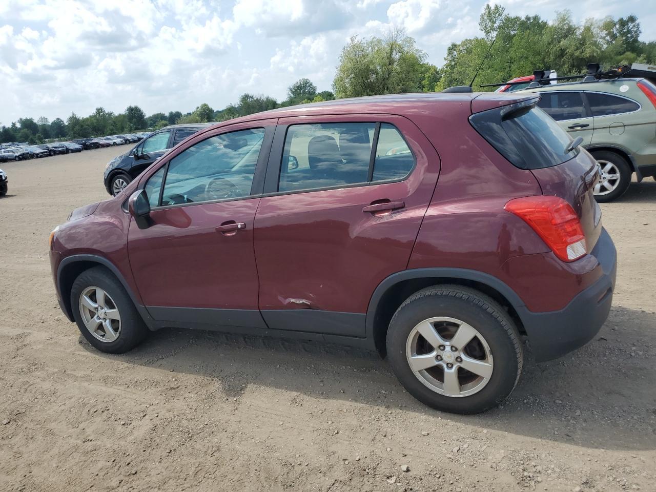 2016 Chevrolet Trax Ls - Image 2
