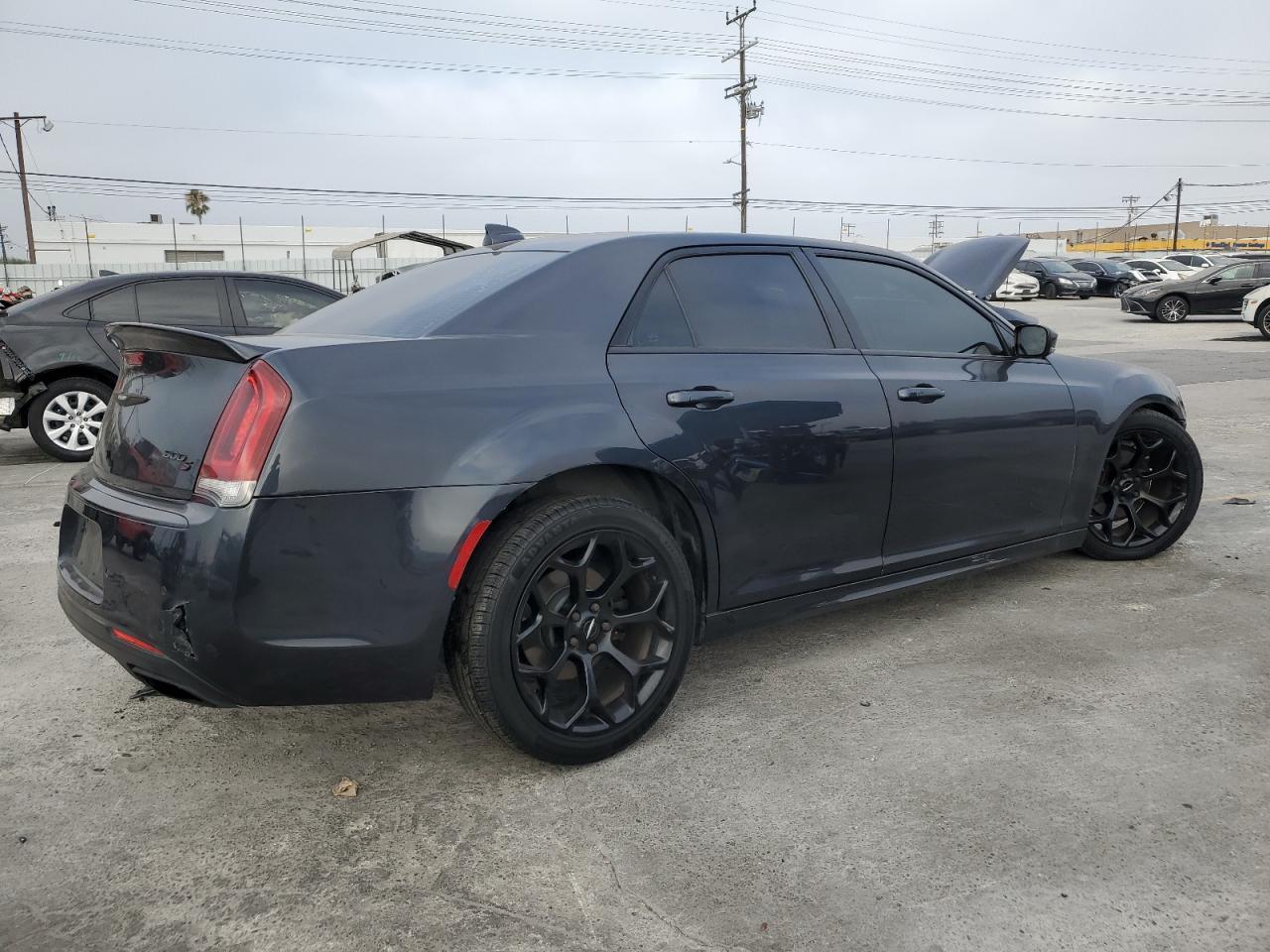 2018 Chrysler 300 S - Фото 3