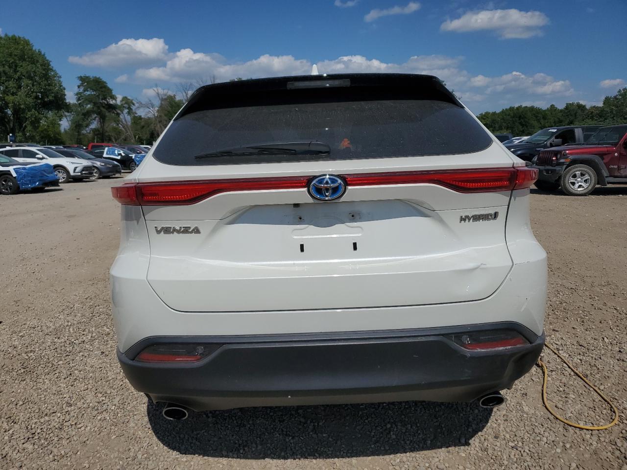 2021 Toyota Venza Le - Фото 6