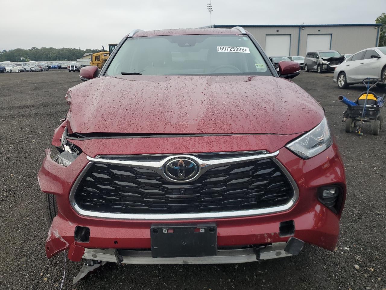 2024 Toyota Highlander Le - Image 5