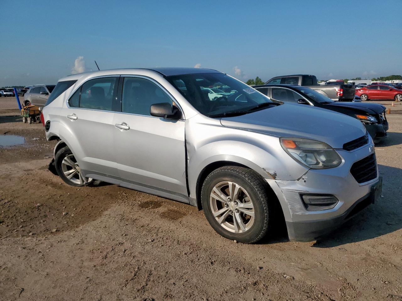 2017 Chevrolet Equinox Ls - Фото 4