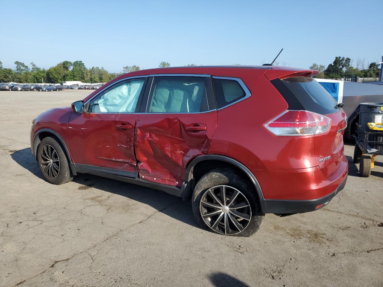 2016 Nissan Rogue S - Image 2