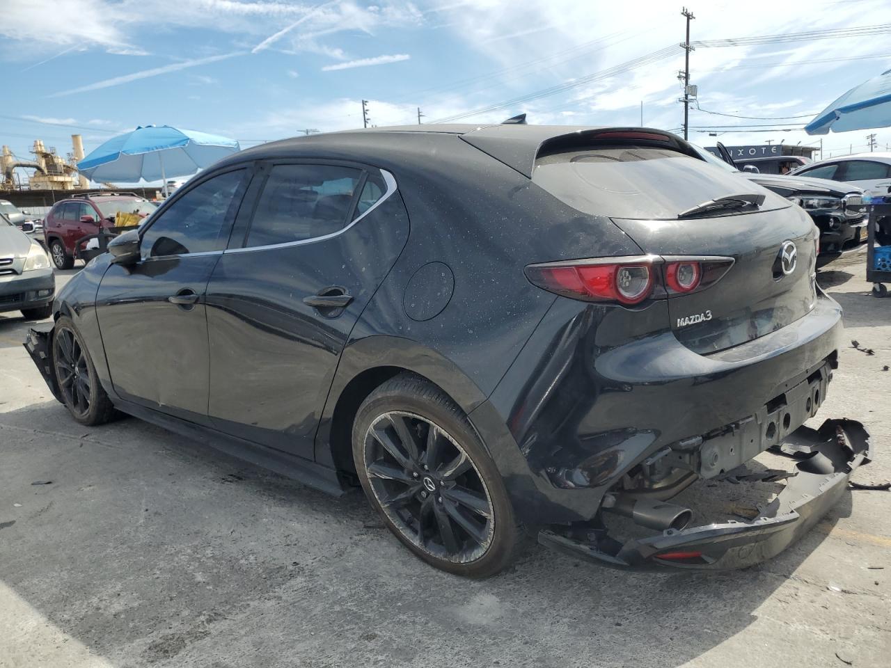 2019 Mazda 3 Premium - Image 2