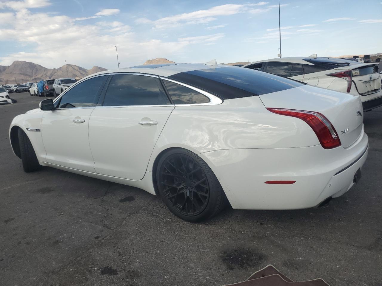2015 Jaguar Xjl Portfolio - Фото 2