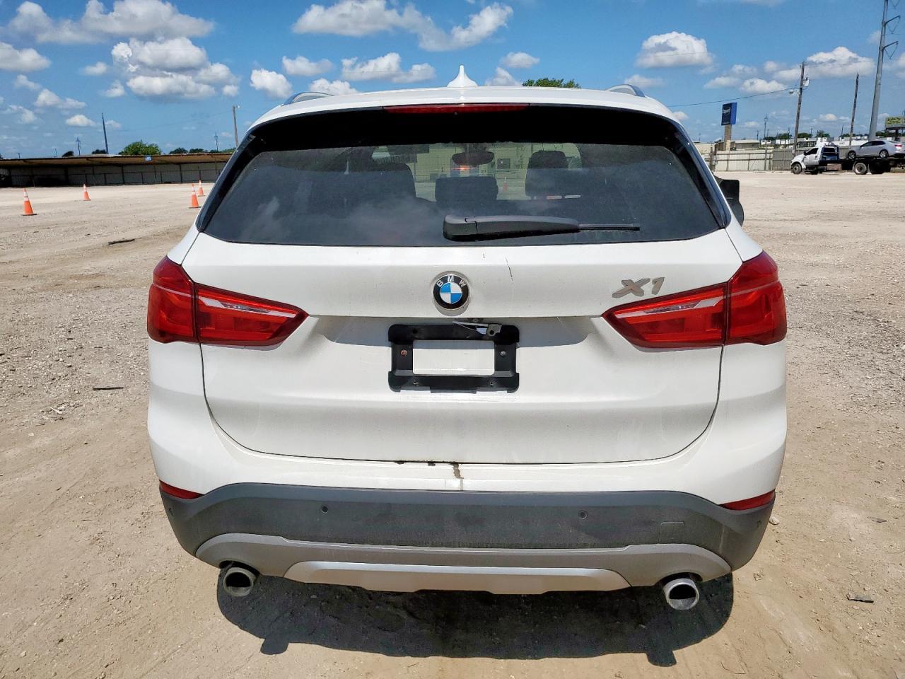 2017 BMW X1 xDrive28I - Фото 6