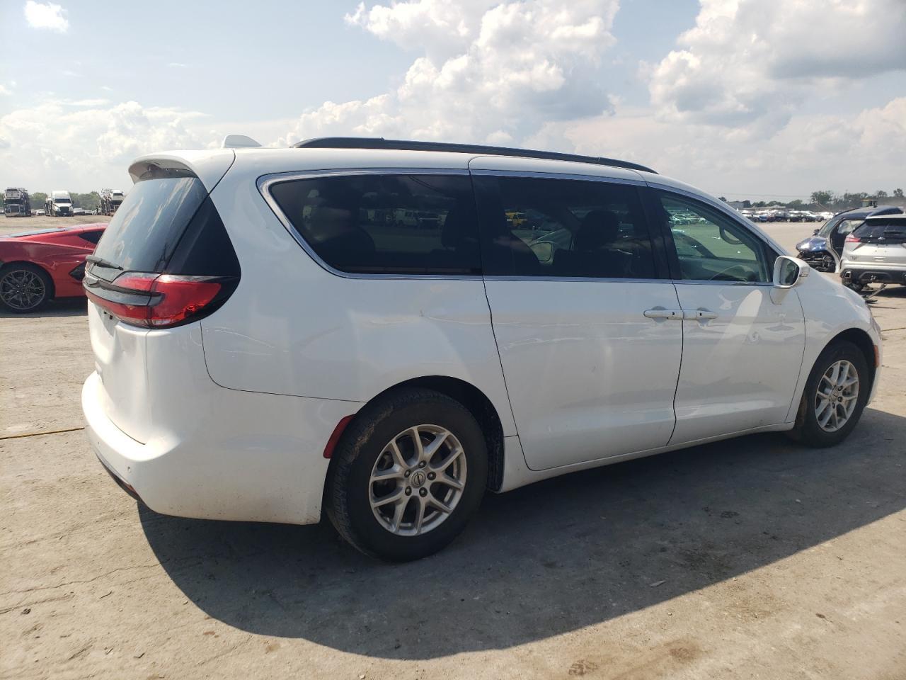 2022 Chrysler Pacifica Touring L - Фото 3