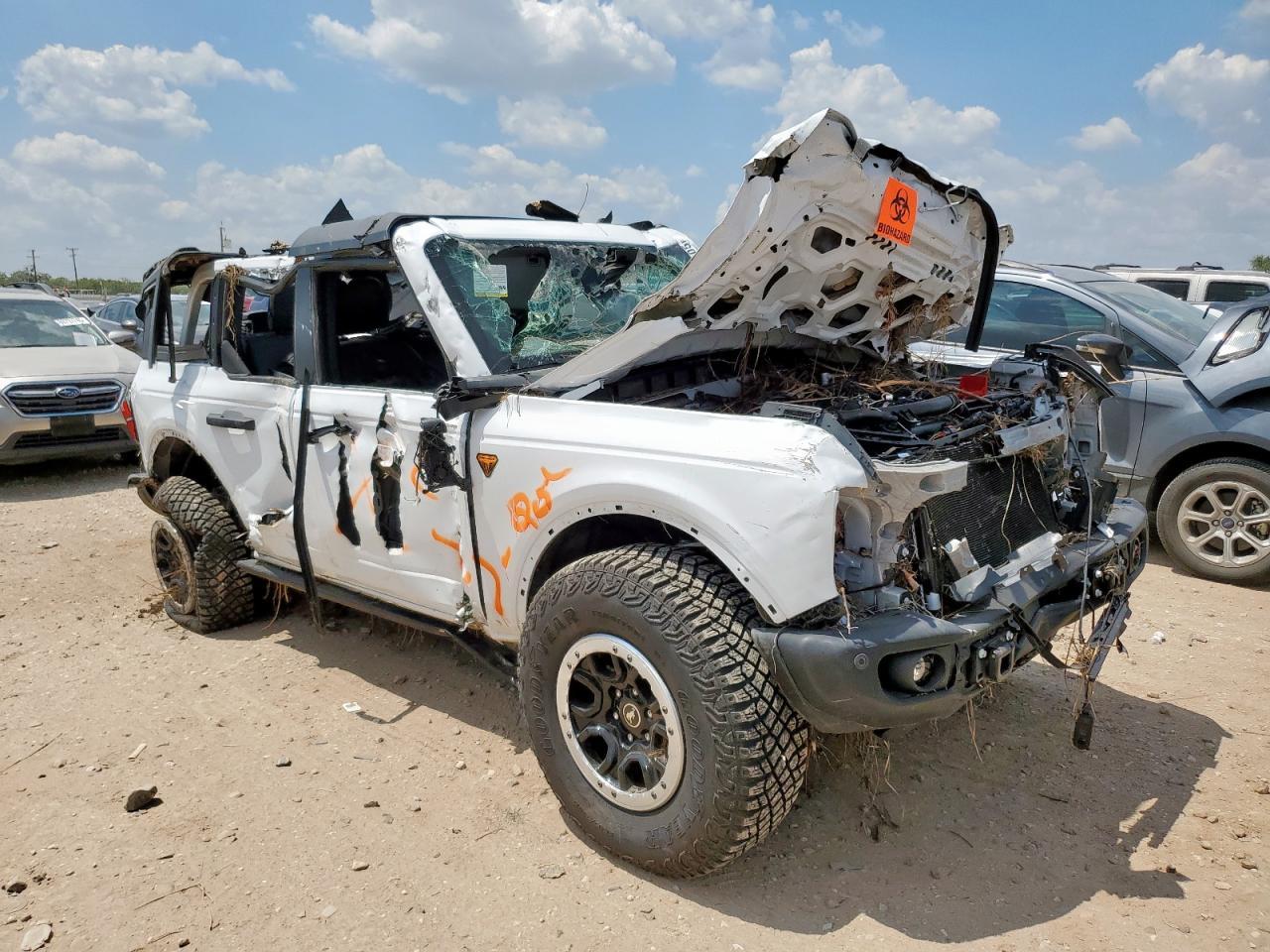 2023 Ford Bronco Base - Image 4