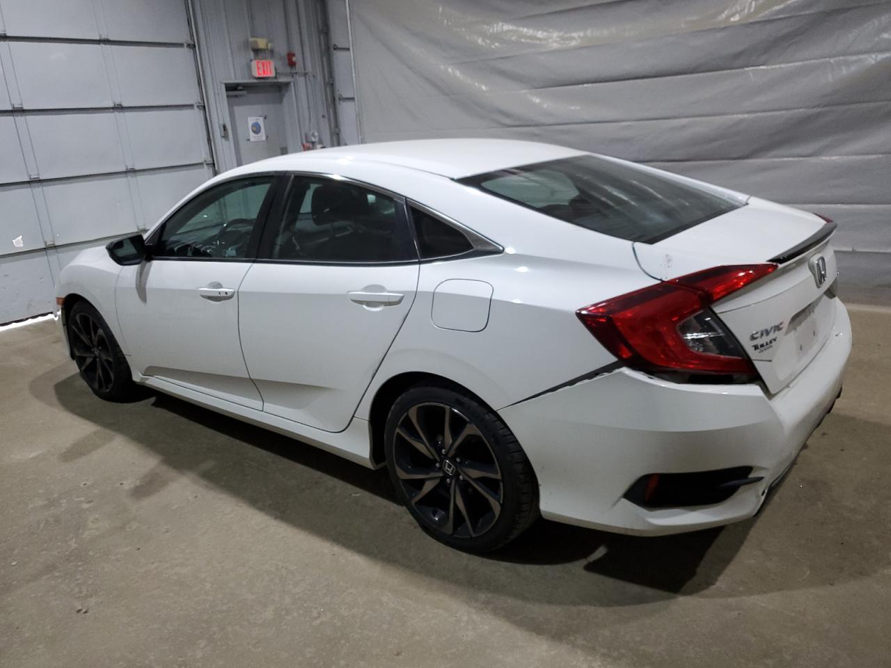 2019 Honda Civic Sport - Фото 2
