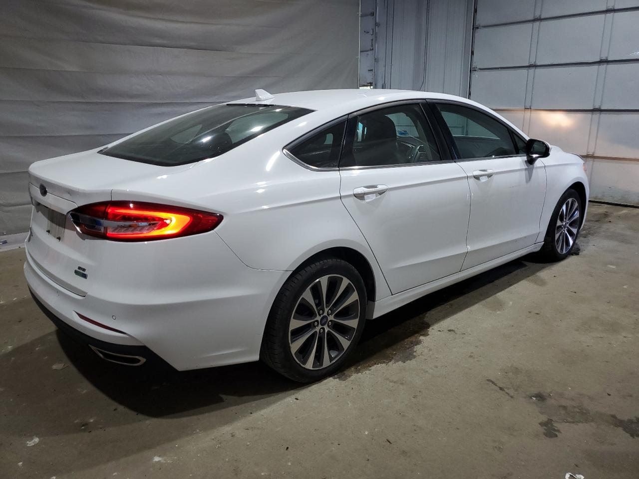 2019 Ford Fusion Se - Image 3