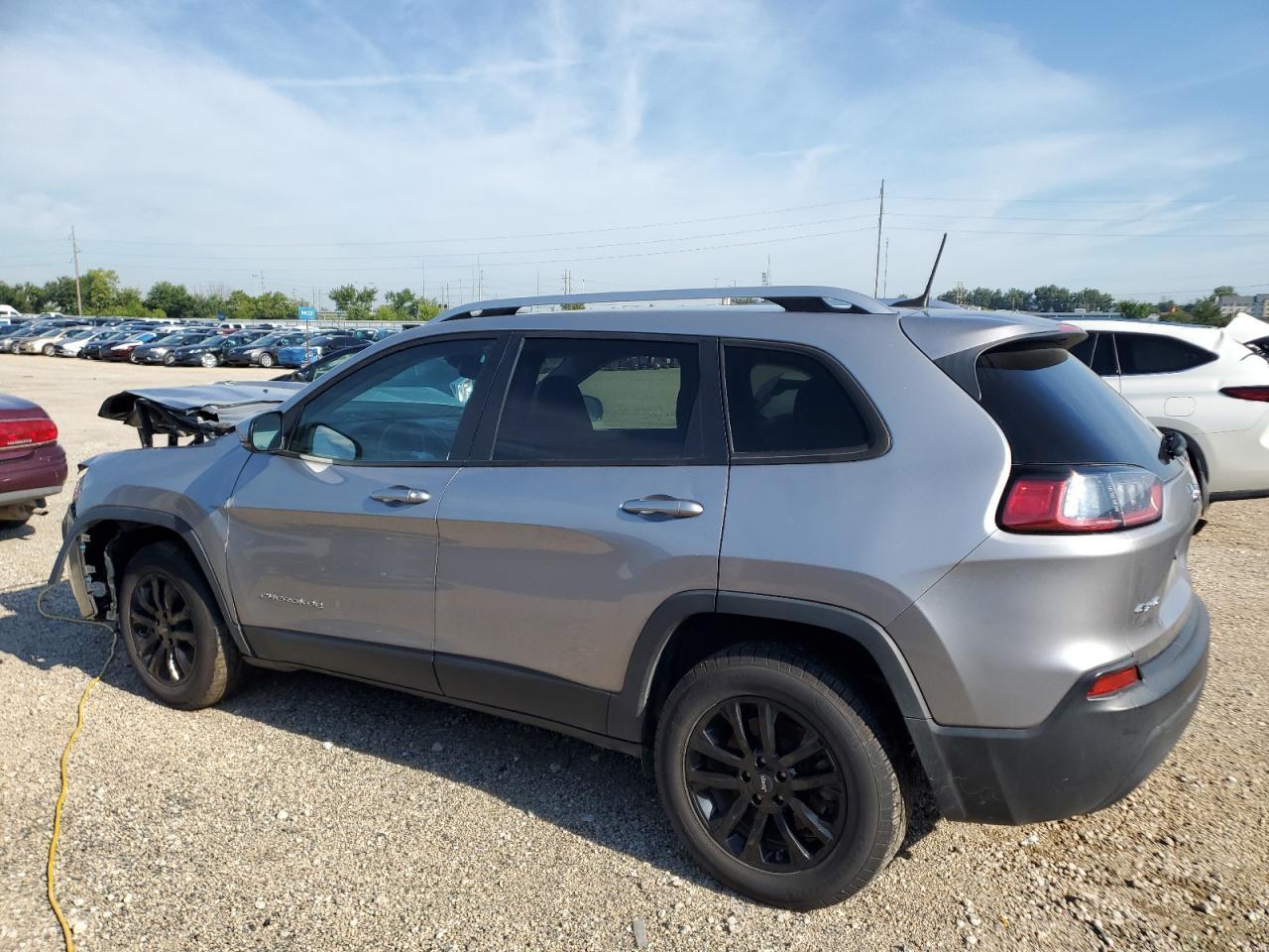 2021 Jeep Cherokee Latitude - Image 2
