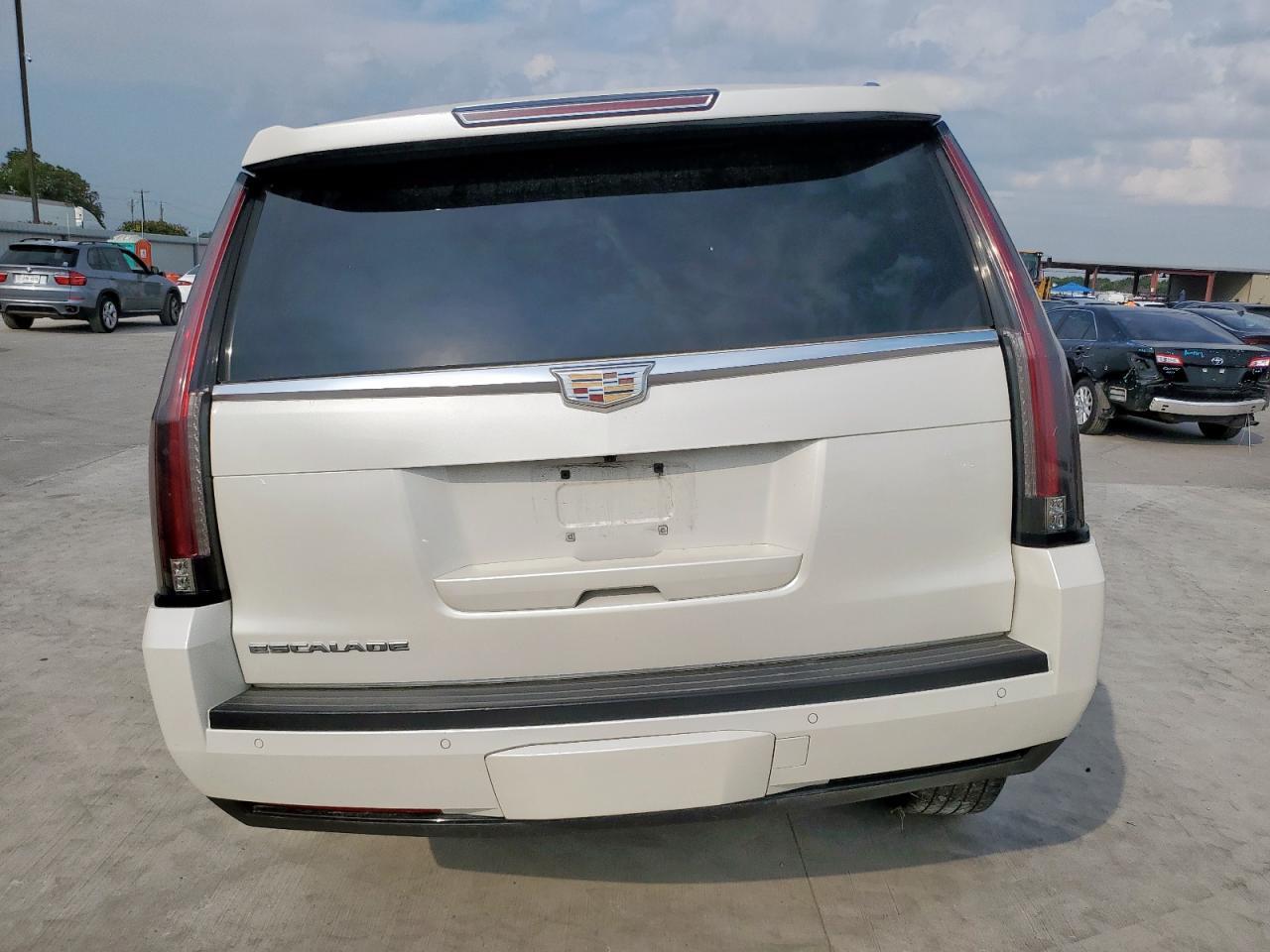 2015 Cadillac Escalade Luxury - Фото 6