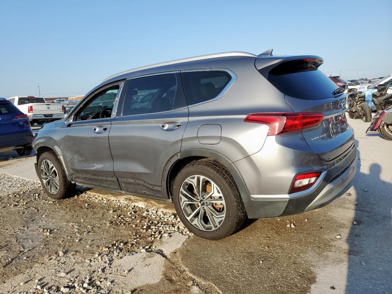 2019 Hyundai Santa Fe Ultimate 2.0T - Фото 2