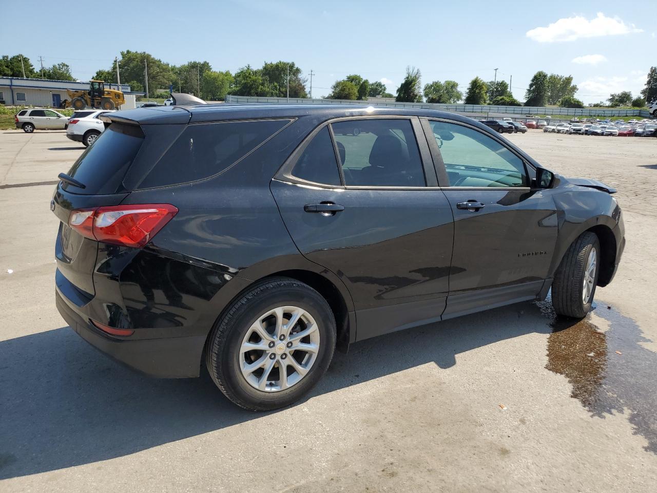 2020 Chevrolet Equinox Ls - Фото 3