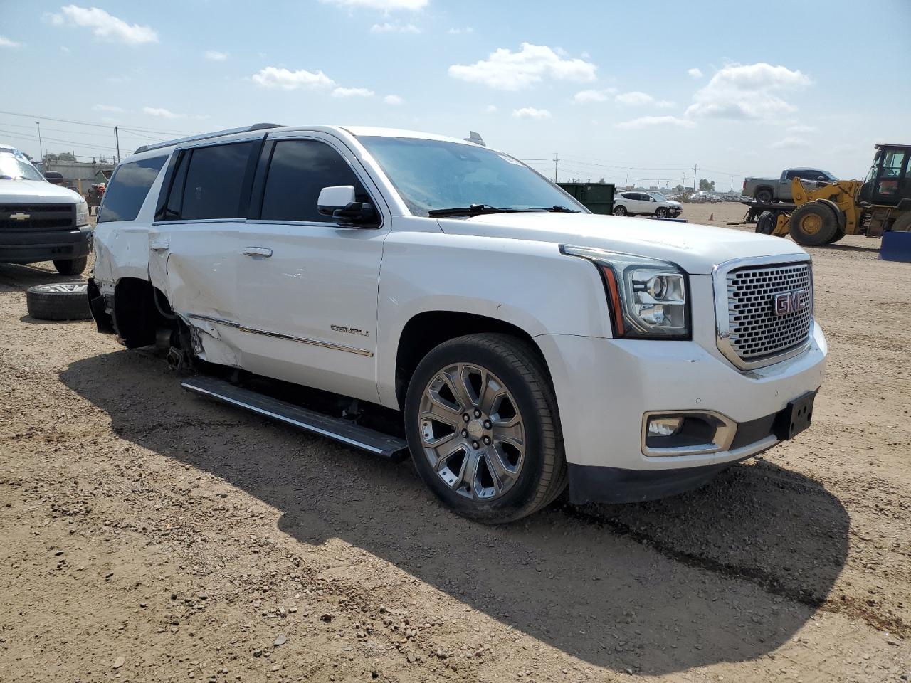 2016 GMC Yukon Denali - Фото 4