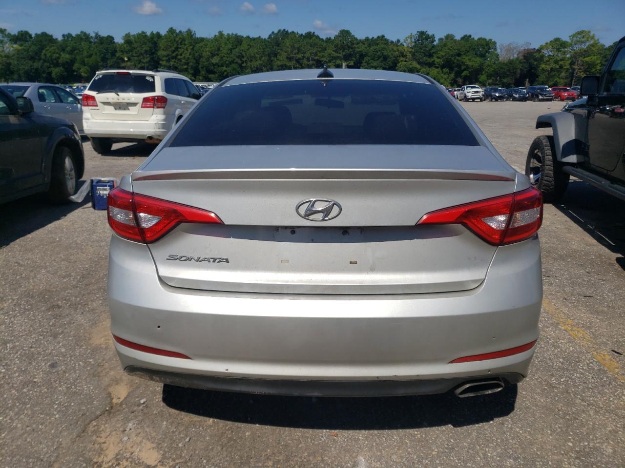 2015 Hyundai Sonata Se - Image 6