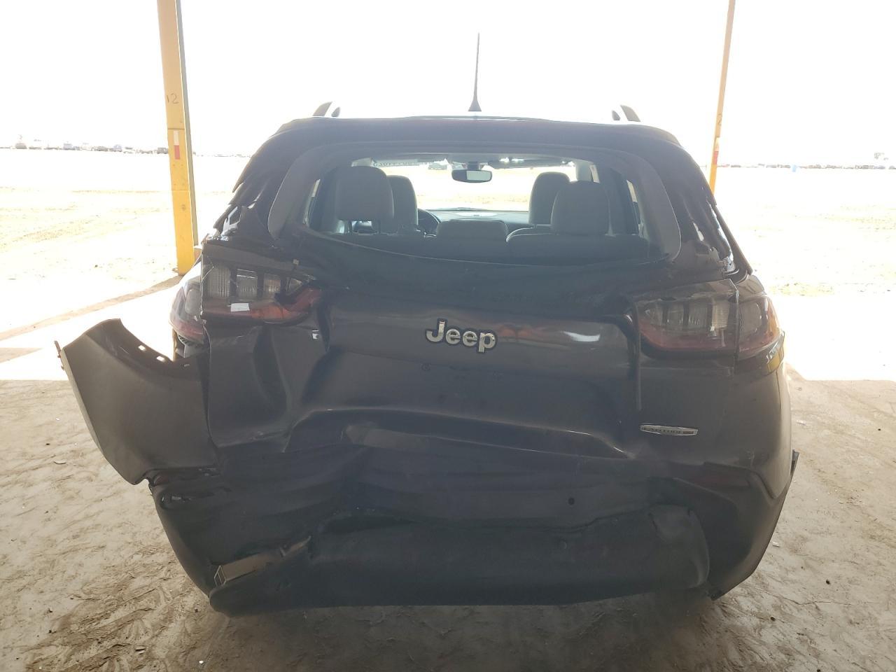 2020 Jeep Cherokee Latitude Plus - Фото 6