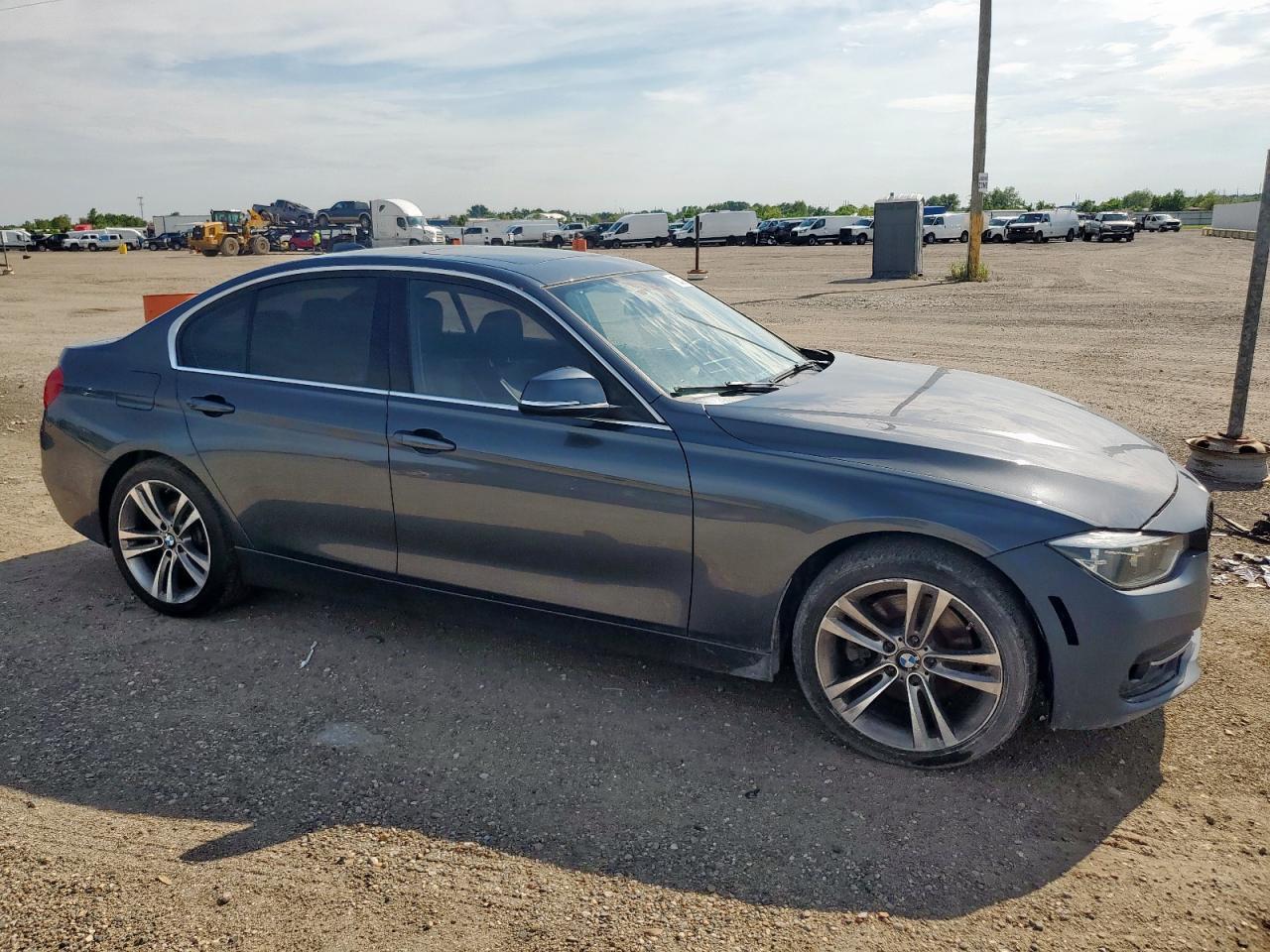 2017 BMW 330E - Image 4