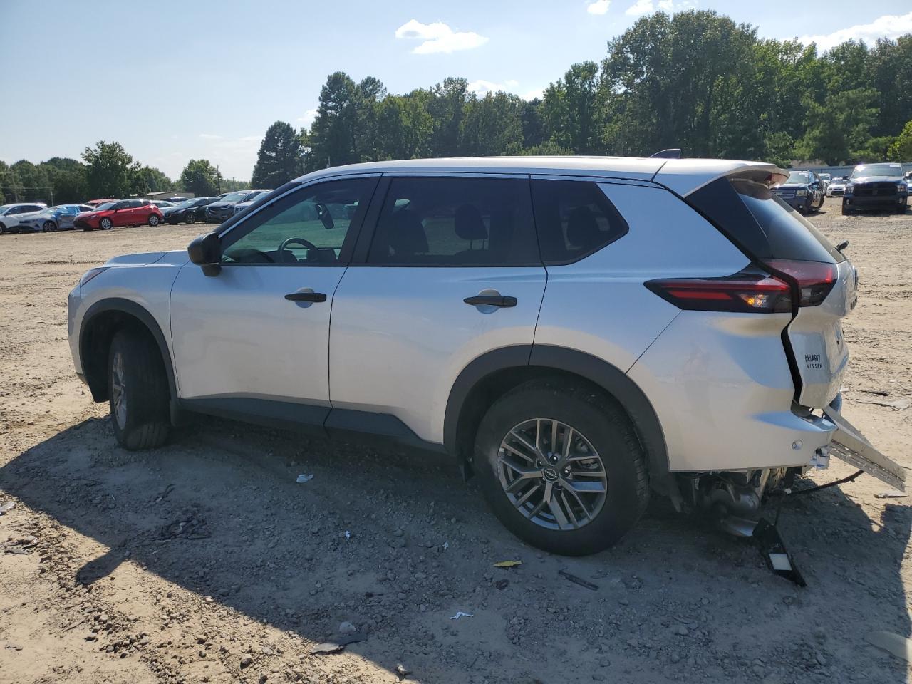 2024 Nissan Rogue S - Image 2