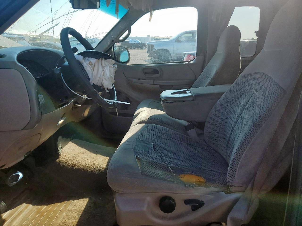 1999 Ford F150 - Фото 7