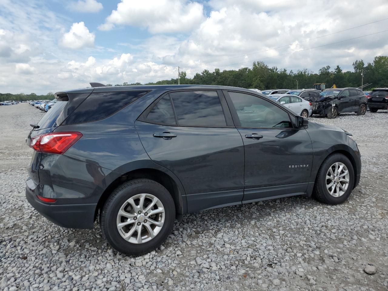 2020 Chevrolet Equinox Ls - Фото 3