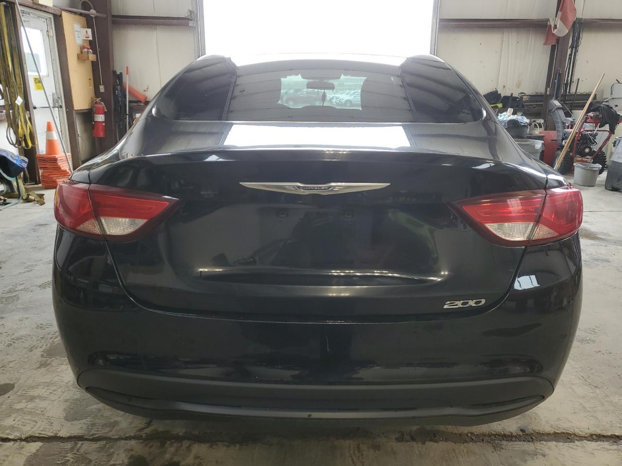 2016 Chrysler 200 Lx - Image 6