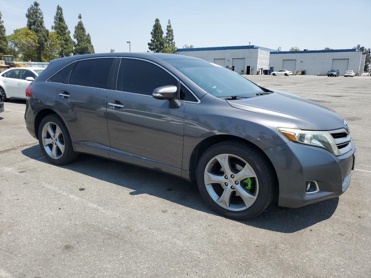 2013 Toyota Venza Le - Image 4