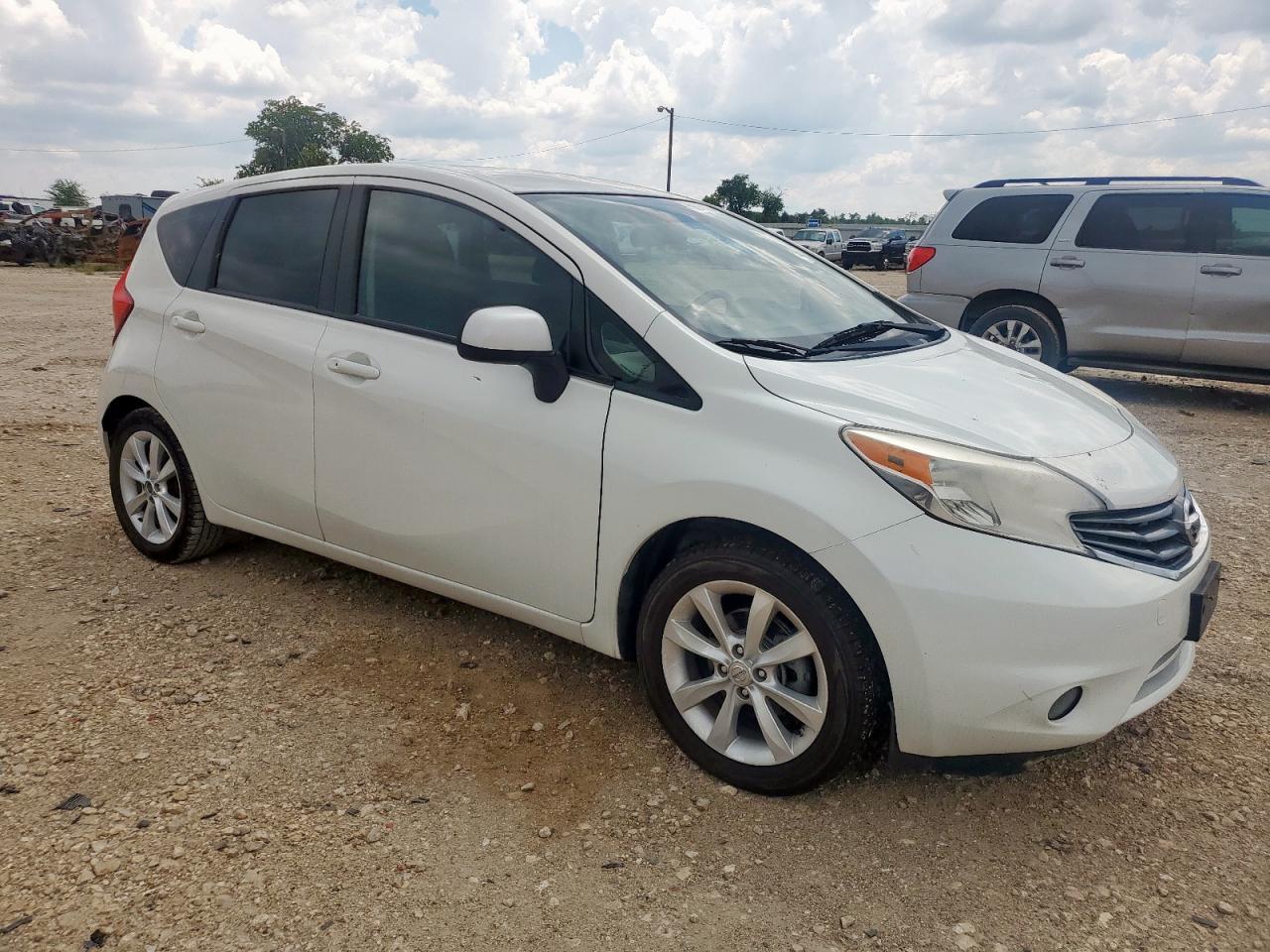 2014 Nissan Versa Note S - Фото 4