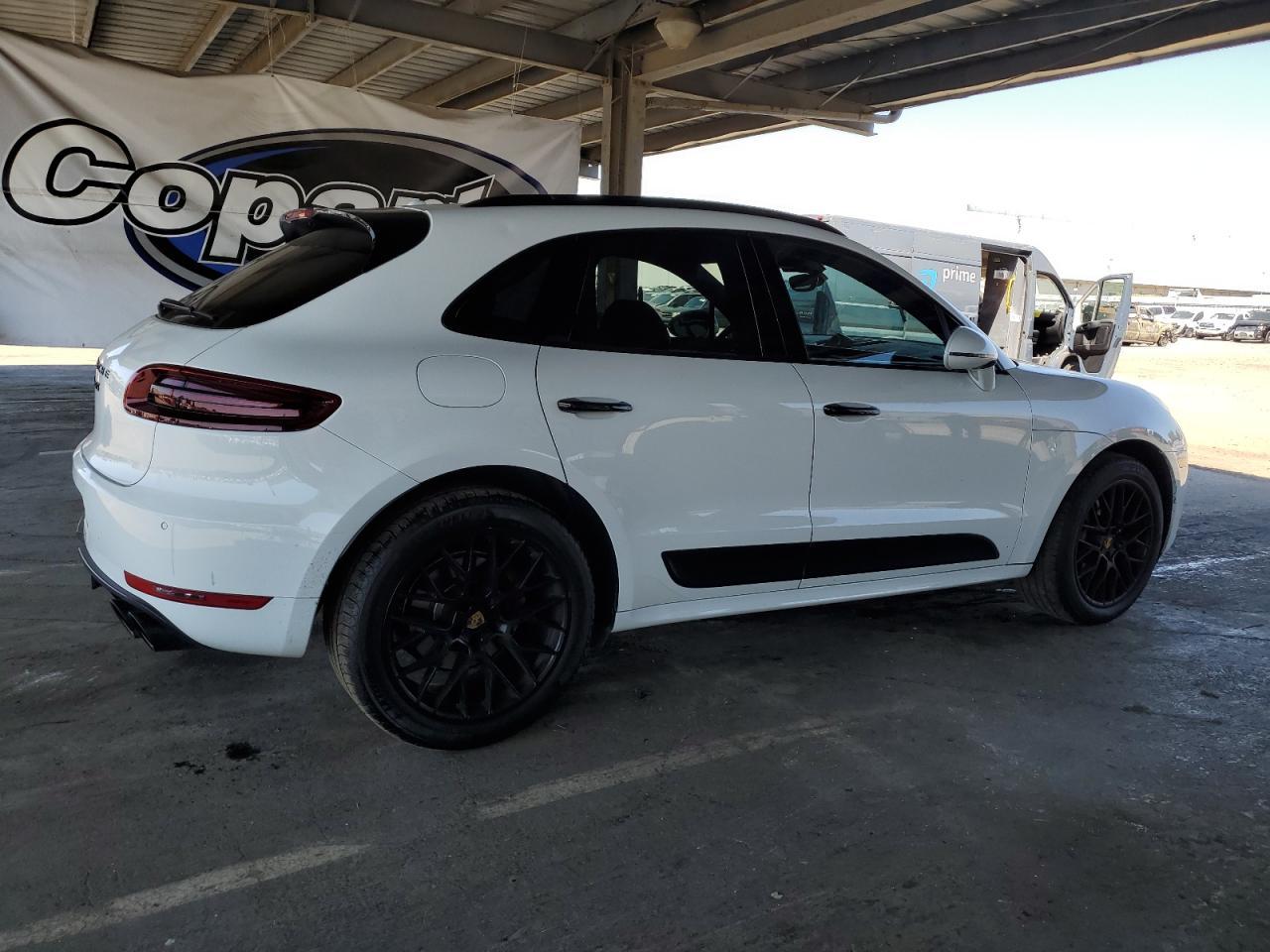 2017 Porsche Macan Gts - Image 3