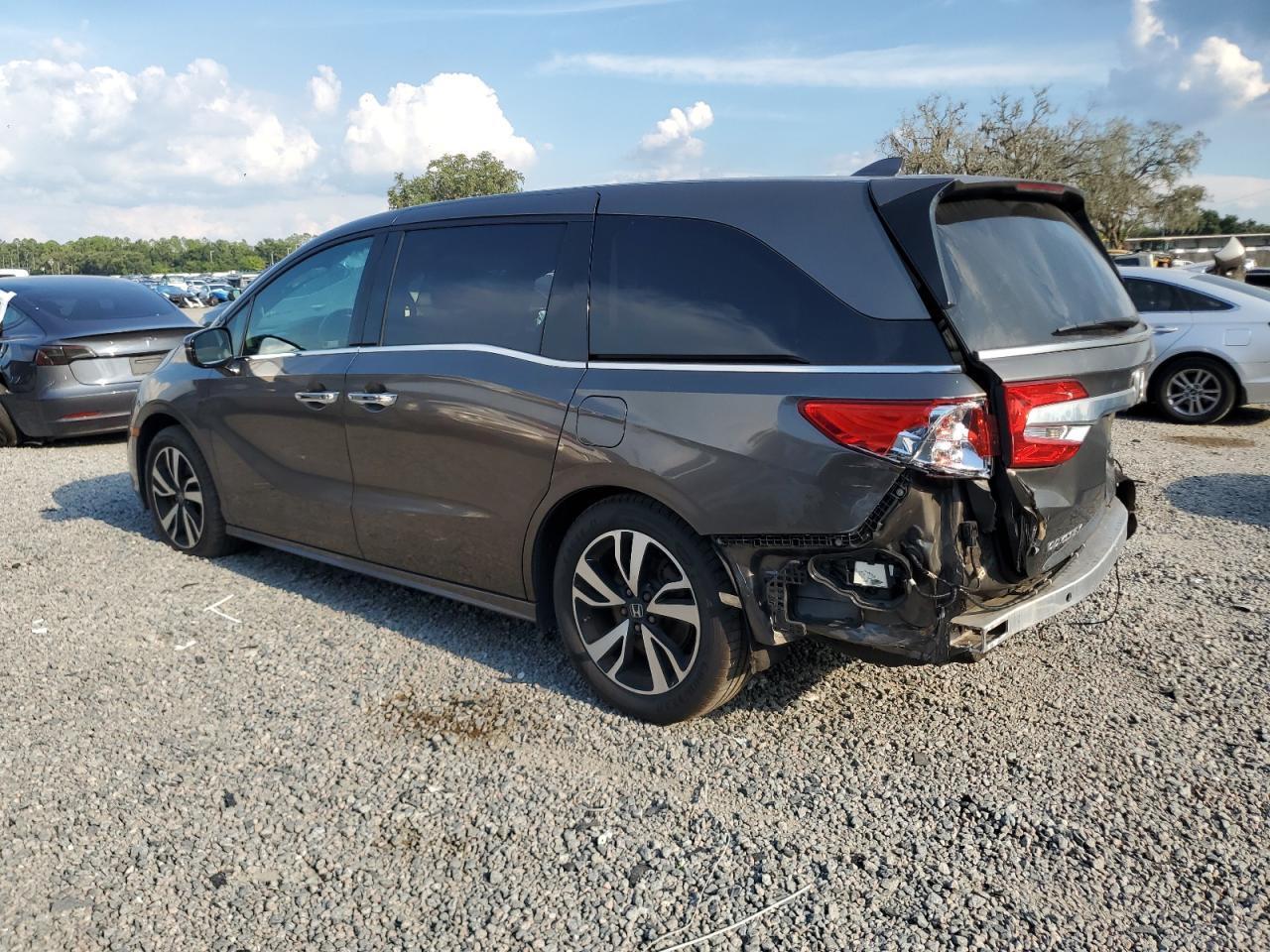 2018 Honda Odyssey Elite - Фото 2