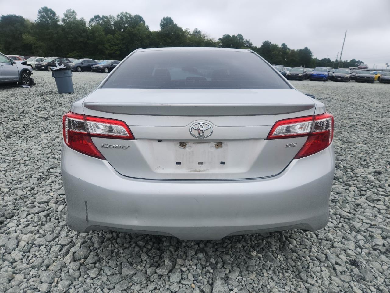 2014 Toyota Camry L - Image 6