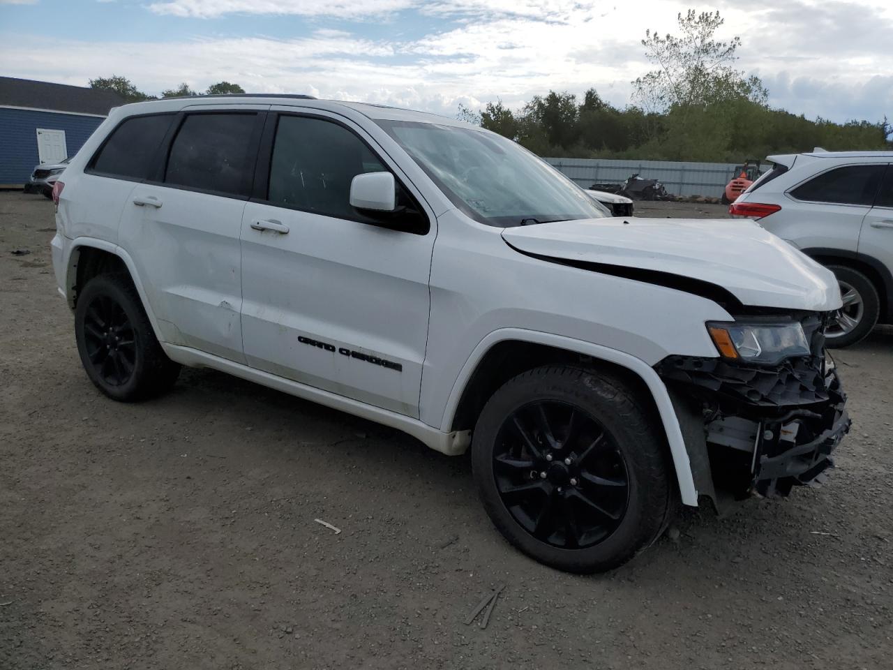 2017 Jeep Grand Cherokee Laredo - Фото 4