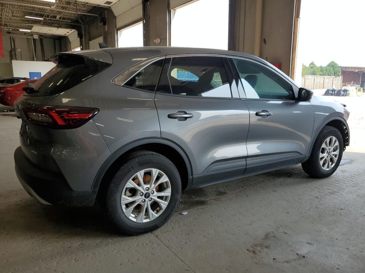 2024 Ford Escape Active - Image 3